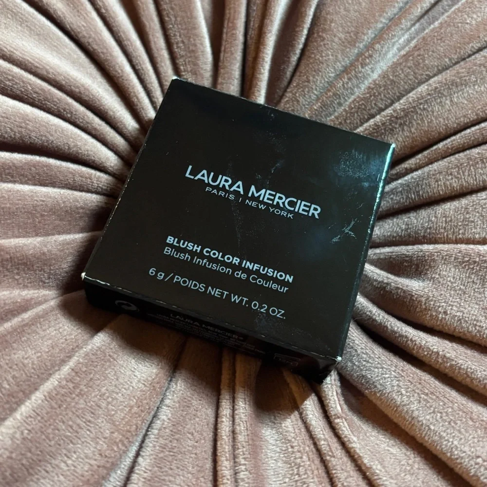 Laura Mercier Blush Color Infusion Peach